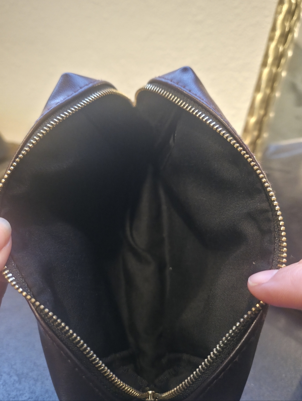 Yves Saint Laurent (YSL) Beaute VIP Exclusive Makeup Pouch - Picture 8 of 8